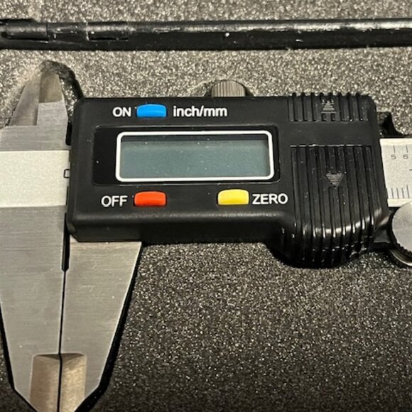 Performance Tool W80152 Digital Caliper 0-6" (150mm) w/Case LCD Screen - Picture 4 of 11